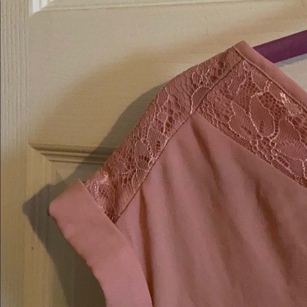 Pink top - Picture 3 of 5